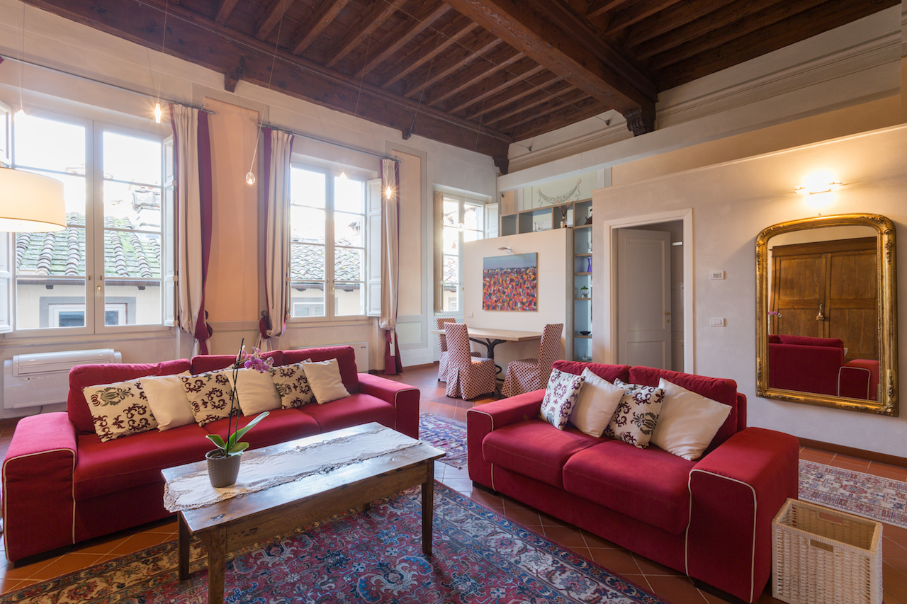 Palazzo Apartments Lucca: stylish holiday apartments in the heart of