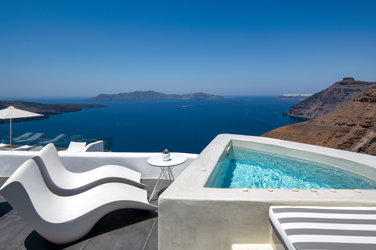 Stunning boutique hotel on Santorini, Athina Luxury Suites - Further Afield