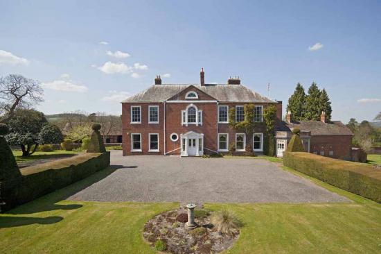 Barton Court - a stylish country estate in Herefordshire Further Afield