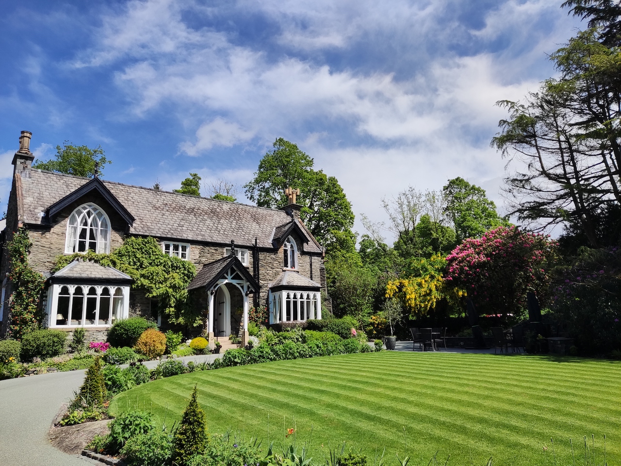 Cedar Manor Boutique Hotel in The Lakes Further Afield